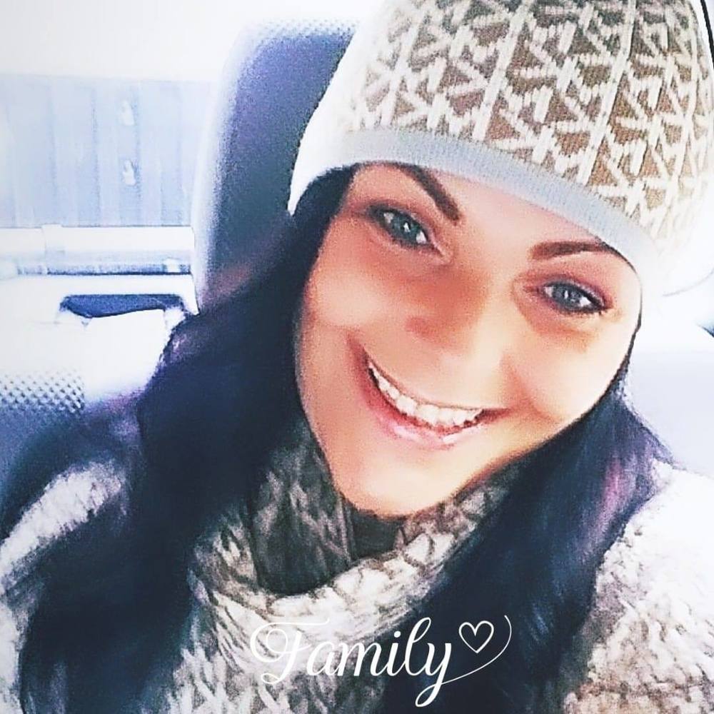 Meet your Posher, Candis